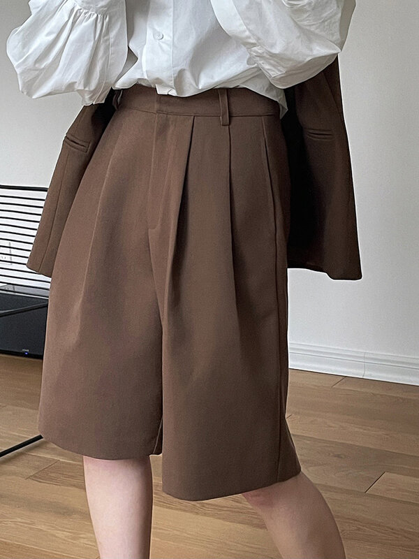 LANMREM celana pendek wol lipit untuk wanita, celana pendek kantor lurus pinggang tinggi, pakaian gaya Korea longgar musim panas 2024, 26D8692