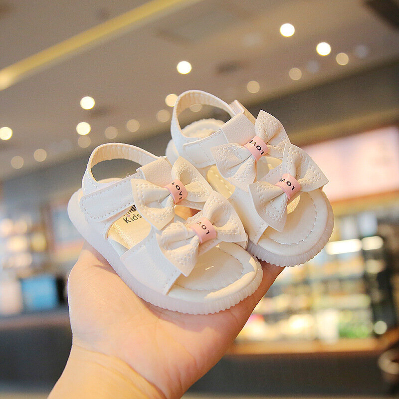 Sepatu bayi 1 tahun, sandal bayi gaya Korea musim panas Kawaii Bowtie gadis balita sol lembut antiselip sepatu pertama berjalan