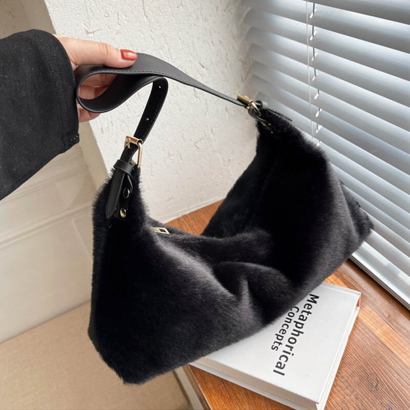 Winter Plush Underarm Shoulder Bag for Women Luxury Handbag Large Capacity Travel Crossbody Pouch Armpit Bags Design Female Bag