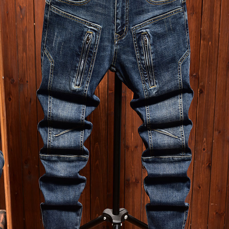 Jeans sepeda motor pria, celana denim pengendara sepeda motor kasual biru muda ritsleting merek modis elastis kaki lurus pas badan untuk pria