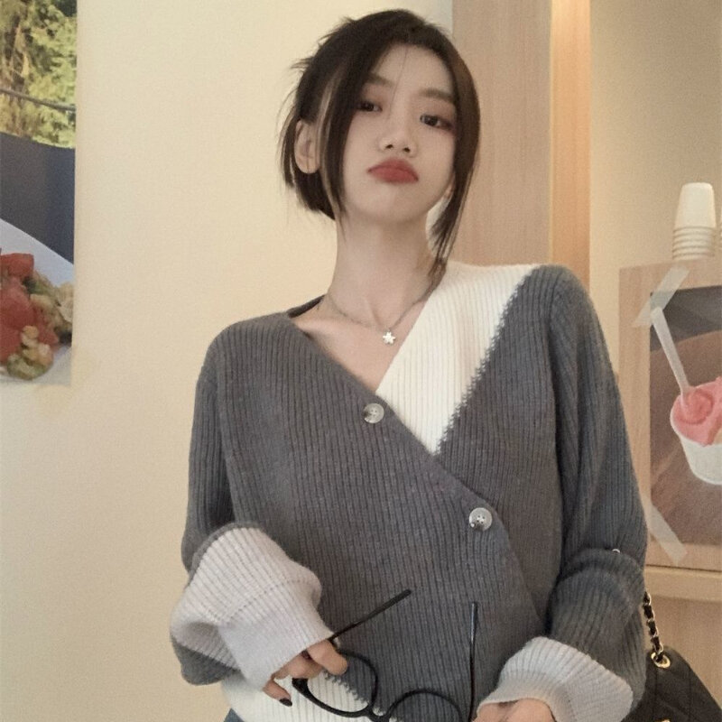 Swetry damskie dopasowane elegancka, luźna koreańskiego stylu z ukośnymi guzikami i delikatnymi modnymi z dzianiny na jesień topami Y2k Ins