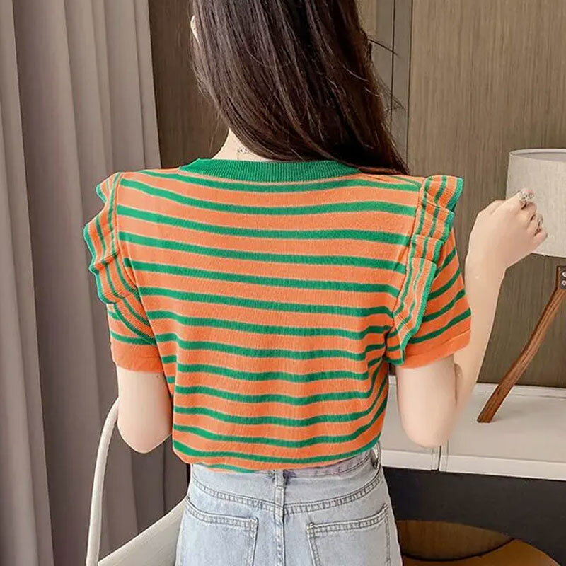 Koreaanse Gestreepte Pullovers Met Korte Mouwen Chique Ruches Gesplitste Vrouwelijke Kleding Slank Casual O-hals Zomer Contrasterende Kleuren T-Shirt