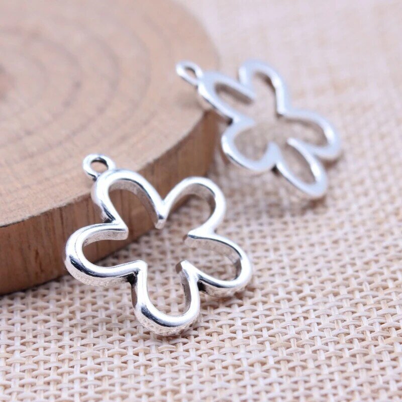 Hollow Small Flower Pendants Antique Silver Color Hang Tags Alloy Hollow Jewelry Necklace Pendant DIY Accessories