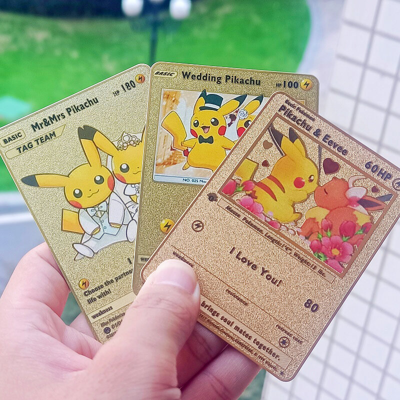 Kartu logam Pokemon Pikachu lucu Psyduck Bulbasaur, koleksi permainan pertempuran, kartu emas, mainan kartu besi hadiah ulang tahun anak