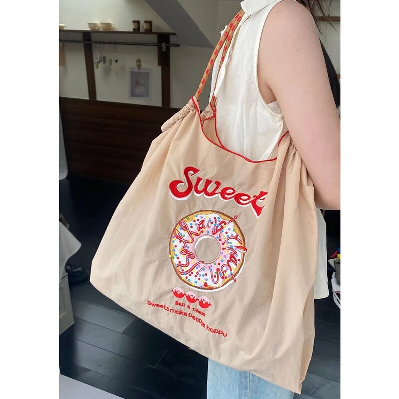Donut-女性用の大きな刺embroideryハンドバッグ,ハンドル付きバッグ,ナイロン,コードロック