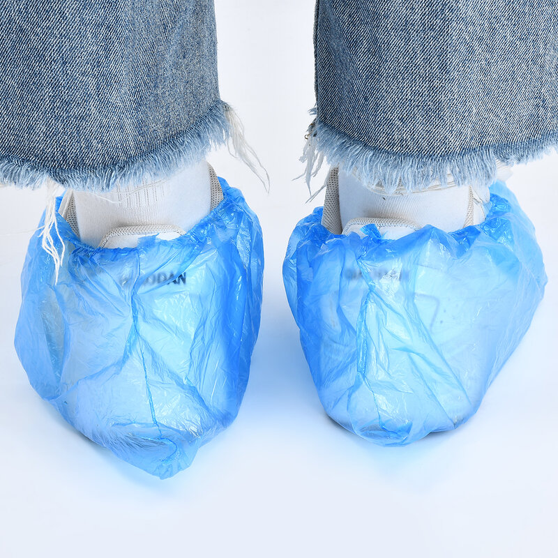 Cubiertas sanitarias impermeables para zapatos, cubiertas desechables de plástico para zapatos, a prueba de barro, Color azul, 1 paquete/100 piezas