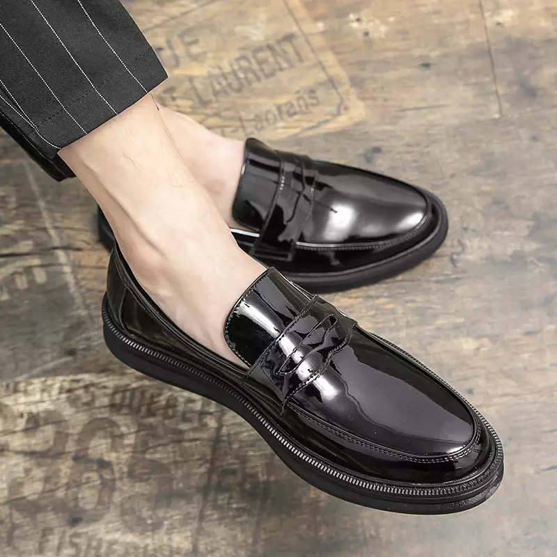 Sepatu pantofel pria bermerek sepatu pernikahan pria pakaian kantor sepatu bertali ujung bulat hitam mengkilap sepatu kulit sepatu kasual pria