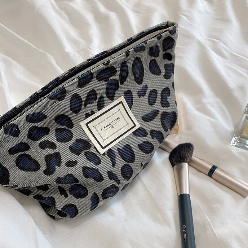 Fashion Large Women Leopard Cosmetic Bags Canvas Waterproof Zipper Make Up Bag Travel Washing Makeup Organizer Beauty Case Women
