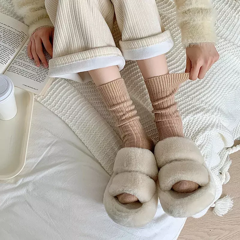 Neue Damen Socken koreanischen Stil Mode lässig gestreifte Socken warm Herbst Winter einfarbig einfache Retro Crew Socken weiblich bequem