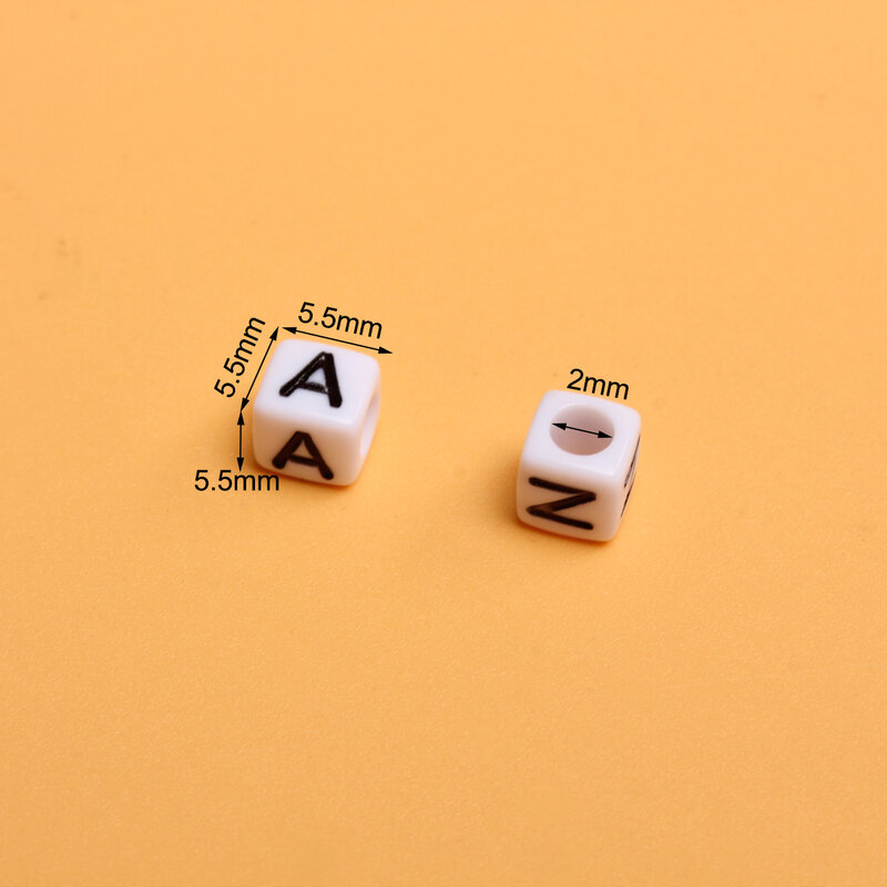 5.5mm 50 szt. Kwadratowe koraliki z białego alfabetu do wyroby biżuteryjne DIY bransoletka z imieniem naszyjnik