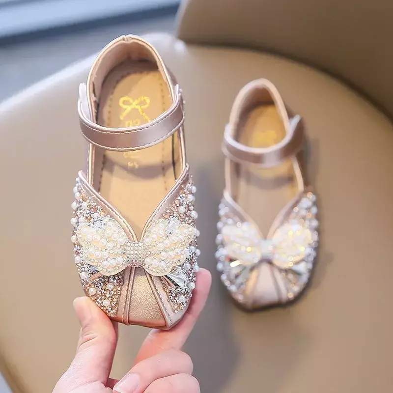 Skórzane buty dziecięce Dziewczęce buty księżniczki na imprezę Dziecięce eleganckie mieszkania Ślubne miękkie dno Moda Bling Rhinestone Pearl