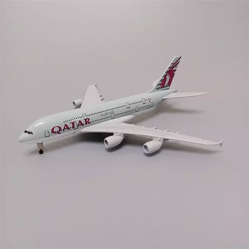 إير قطر-نموذج طائرة بعجلات ، معدن معدني ، طائرة مع تروس الهبوط ، إيرباص 380 ، A380 ، طائرة دييكاست ، 18x20cm