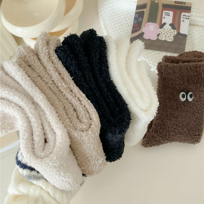Calcetines de felpa con forma de ojo para dormir, medias gruesas de tubo medio, estilo Kawaii, Harajuku, para el hogar, Invierno