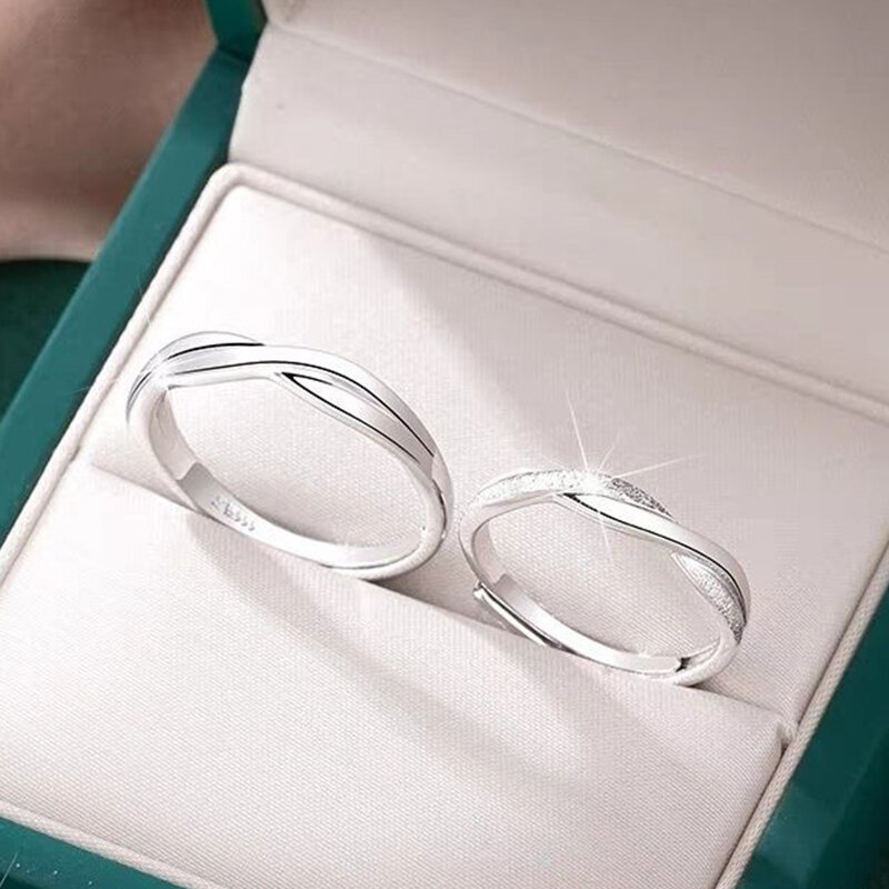 ชุดแหวนคู่แฟชั่นสีเงินแบบง่ายปรับแหวนใส่นิ้วได้เครื่องประดับหรูหราสำหรับผู้หญิงผู้ชายของขวัญครบรอบ