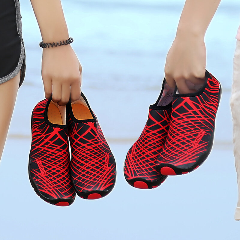 Vendita calda scarpe da trampoliere Unisex nuoto per coppia sport traspiranti antiscivolo scarpe da bici da spiaggia ad asciugatura rapida pantofole morbide