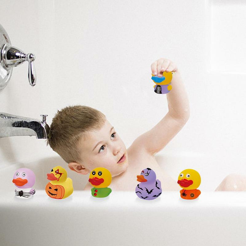 24 szt. Mini Halloween kaczka kaczka kaczka zabawki do kąpieli dla dzieci kaczki różne fantazyjne gumowe kaczki pływające nowość kaczka dla chłopców