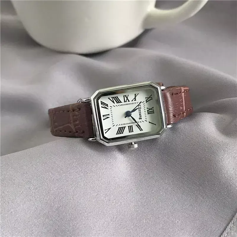 Retro Watches Classic Casual Quartz Dial Leather Strap Band Rectangle Clock Fashionable Wrist Watches for Women