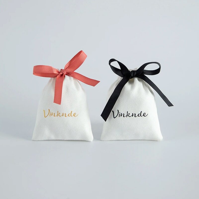 Bolsas de terciopelo con cordón blanco con logotipo personalizado, bolsa de embalaje de joyería, bolsas de regalo de fiesta de boda, bolsa de joyería pequeña de franela, 50 unids/lote