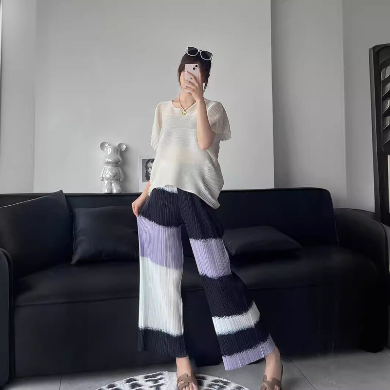 Miyake กางเกงลำลองอัดพลีทสำหรับผู้หญิง, กางเกงแฟชั่นทรงหลวมสีตัดกันดีไซน์2024ฤดูร้อน
