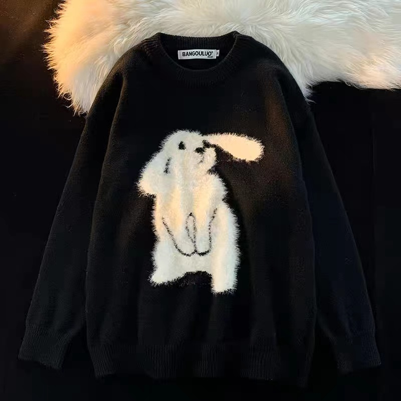 Женский плюшевый свитер с круглым вырезом и кроликом