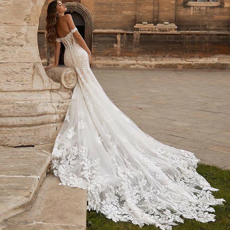 Платье женское свадебное кружевное с открытыми плечами, на пуговицах