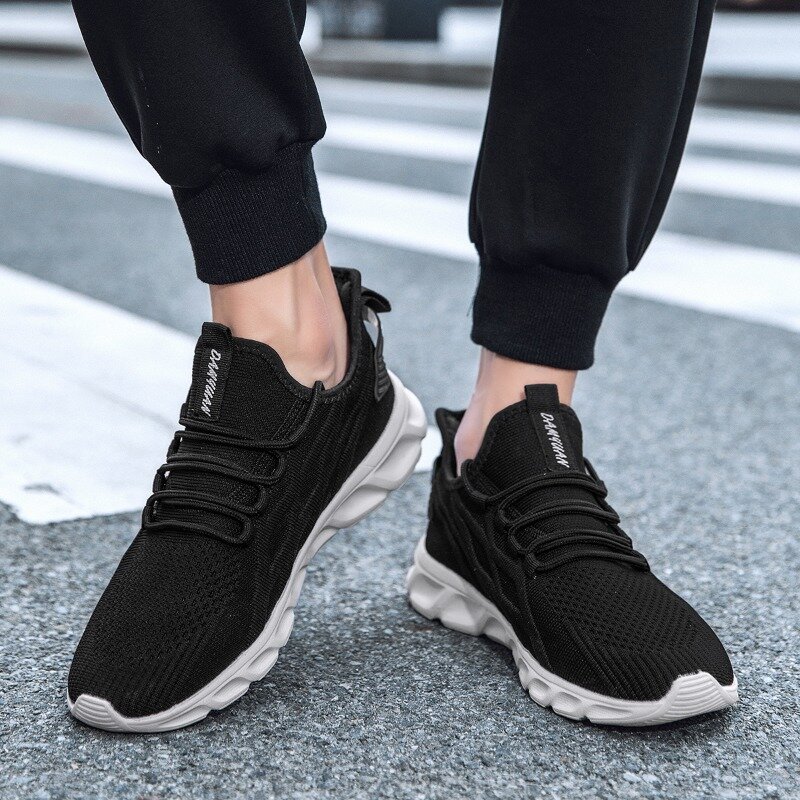 Damyuan Lightweight Running Shoes For Men Outdoor Sports Tennis Shoe Black Sports Trainers Men Vulcanized Tennis Sports Shoes