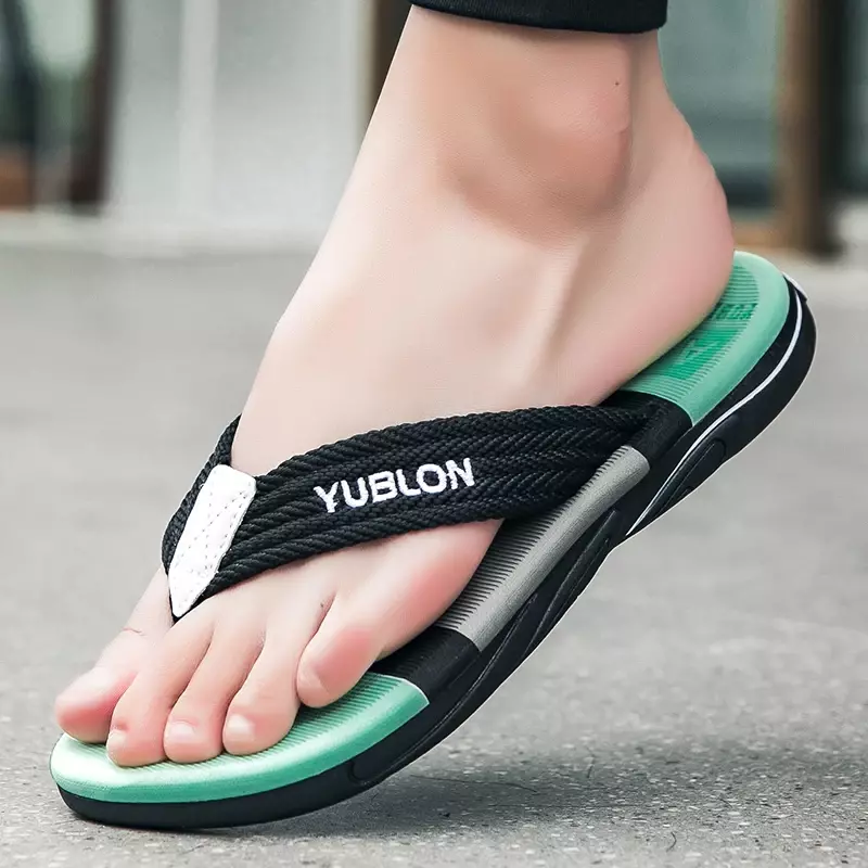 Sandal jepit pria, Kasut taman luar ruangan pantai desain sederhana kasual musim panas untuk lelaki