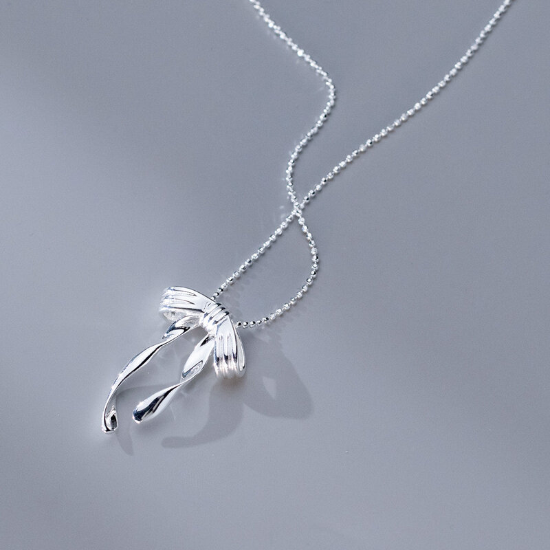 Squisita collana con ciondolo a fiocco elegante in argento Sterling 925 per le donne regalo di gioielli per feste di matrimonio con catena a clavicola di moda di lusso