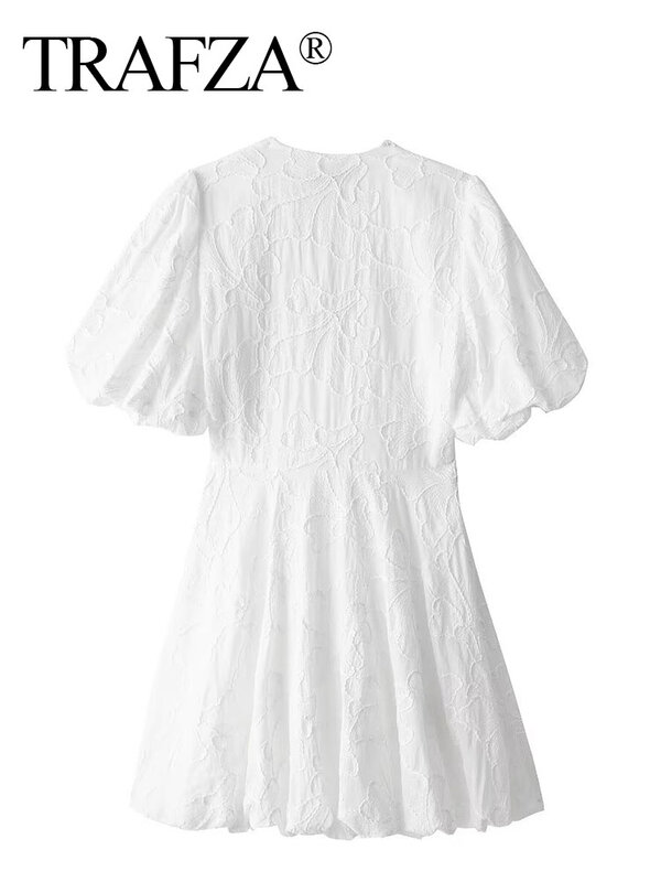 TRAFZA-Mini vestido feminino de manga curta com decote em V, vestidos chiques femininos, bordado monocromático, dobras elegantes, verão, 2022