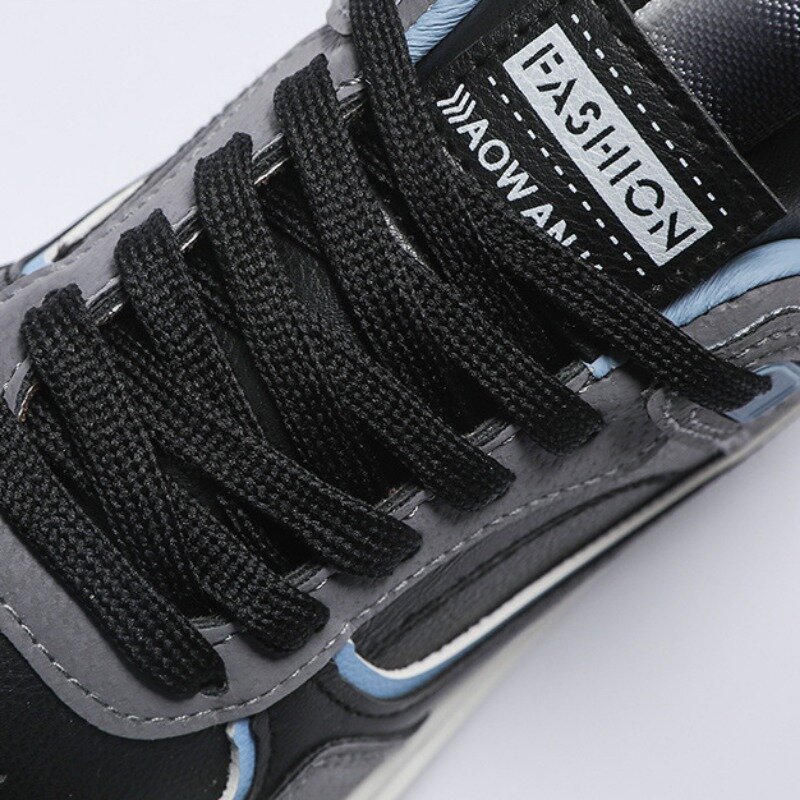 Sepatu kets olahraga pria, sepatu sneaker Jogging sol lembut nyaman bernafas merek desainer baru musim semi 2024