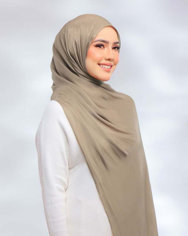 Schimmer Seide Schal Luxus Schals muslimische Mode Hijab Schal Kopftuch Kopf wickel für muslimische Frauen Kopf wickel islamische Frauen Schleier