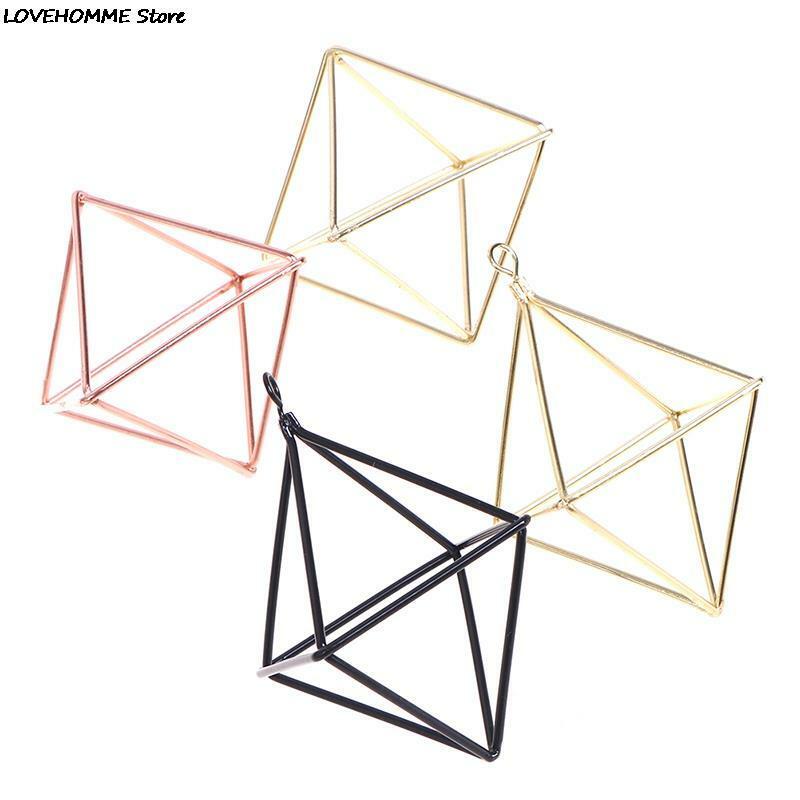 錬鉄製ハンギングプランター、幾何学的スイング、エアプラントホルダー、三角形の形の金属製ラック、新しい、1個