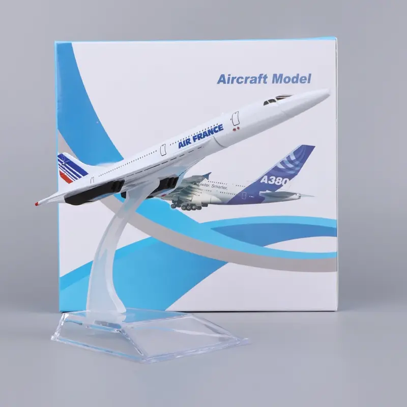Modello di aeroplano aereo in scala metallica 1:400 |