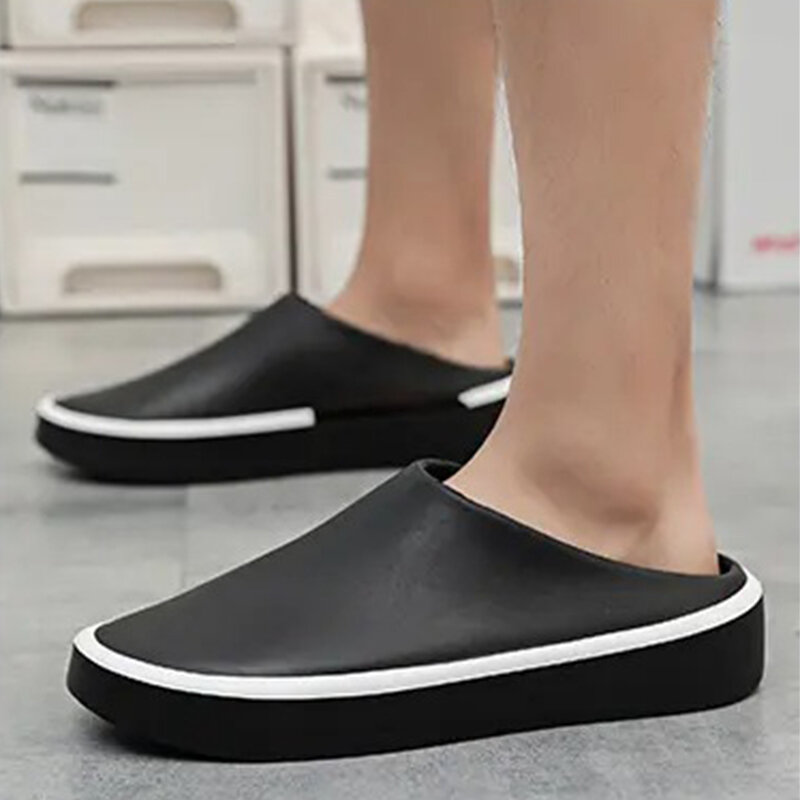 Sandal Kasual Pria Trendi Sepatu Flat Slip-On Modis untuk Pria Sandal Berjalan Ringan Sejuk Luar Ruangan Sandal Hitam Cocok untuk Semua