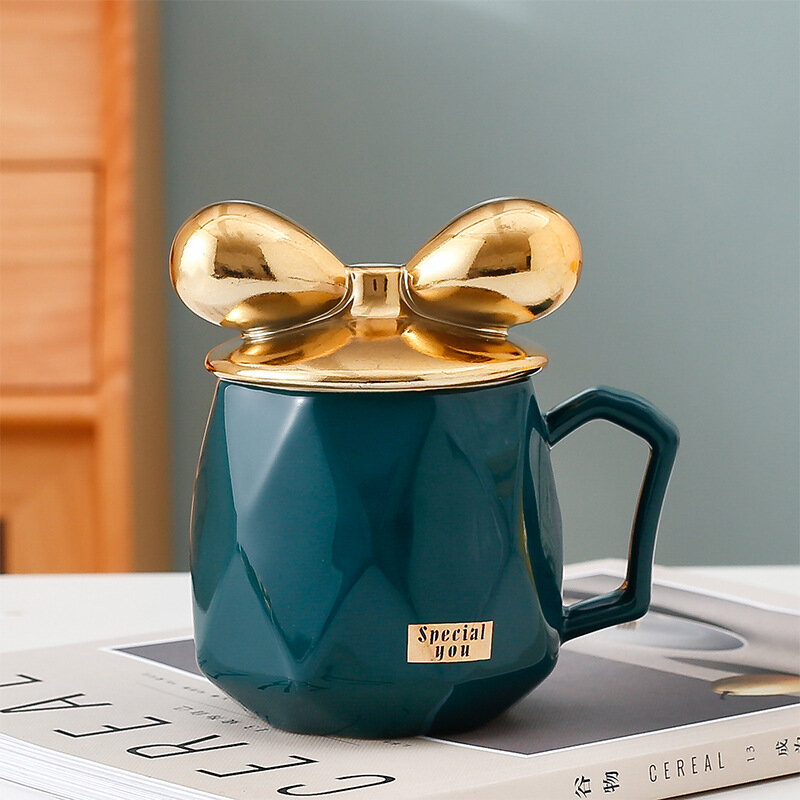 Taza de cerámica decorada con lazo creativo, té de la tarde, taza de café de dibujos animados, taza de leche para el hogar, taza de jugo, taza de bebida, regalos de alta belleza