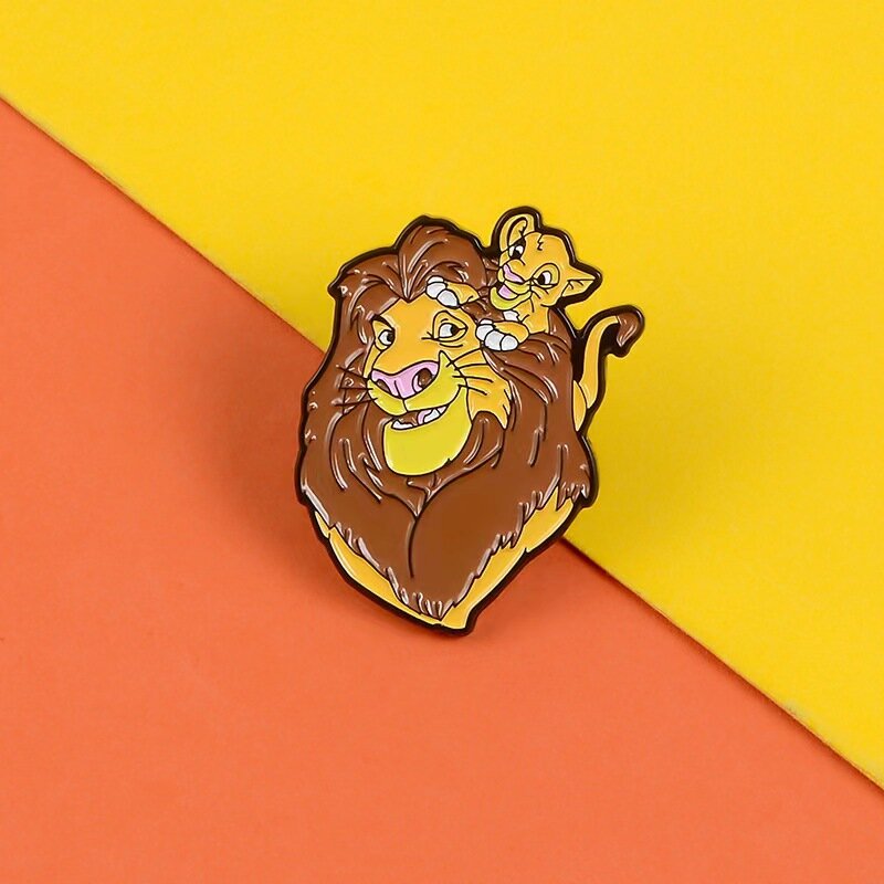 Брошь в виде мультяшного льва из мультфильма «король»