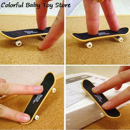 1 buah lucu papan jari Skateboard Fingerboard Skate jari papan mainan Hadiah untuk anak laki-laki anak-anak pesta bantuan