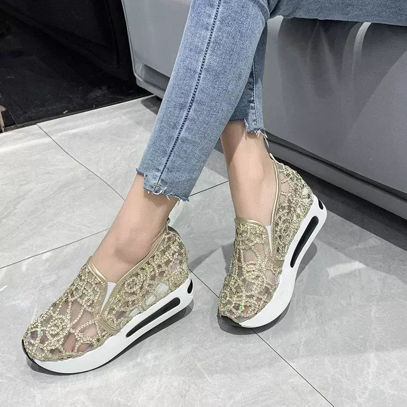 Zapatillas De deporte con plataforma y malla bordada para Mujer, Zapatos De tacón cómodos e informales, sin cordones, 2024