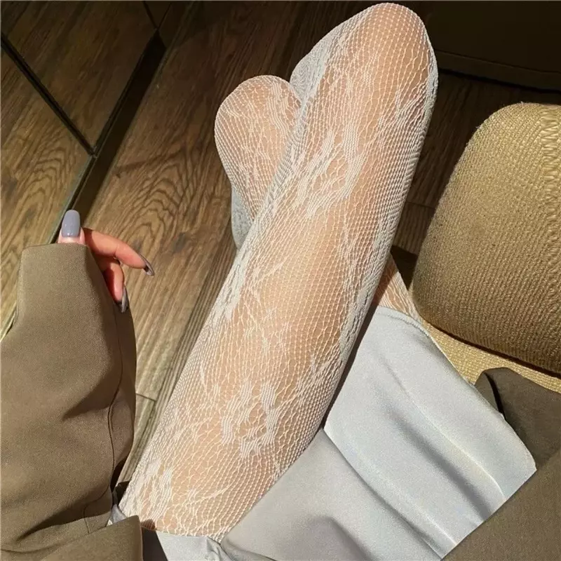 Sexy nero bianco Lolita calze a rete in pizzo incavato collant a fondo calze giapponesi in Rattan floreale gotico calze classiche calde