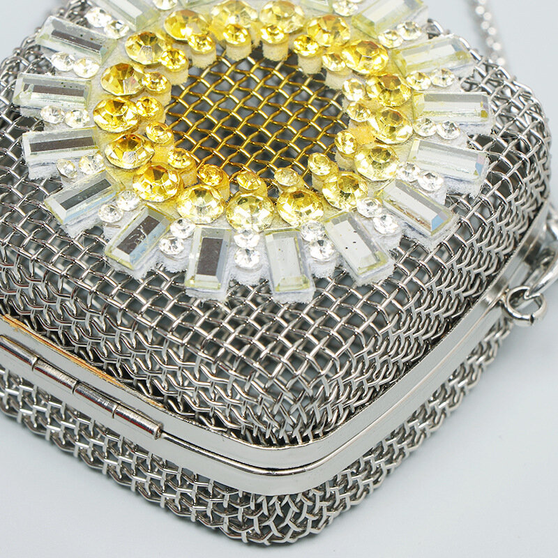 DAEYOTEN-Bolso pequeño con diamantes de imitación para mujer, minibolsa con pintalabios, Red de Metal, para auriculares, bandolera de hombro, cadena, ZM1537, 2023