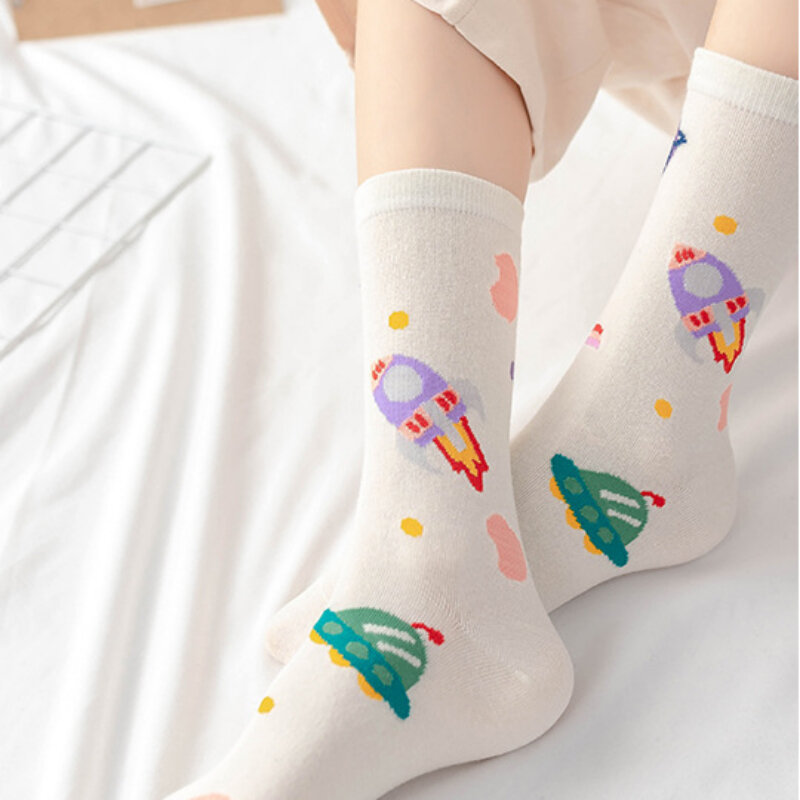 New Korean Space Cute Funny Socks Cotton Japanese Cartoon Astronaut Harajuku Socks Women Personality Planet Autumn and Winter