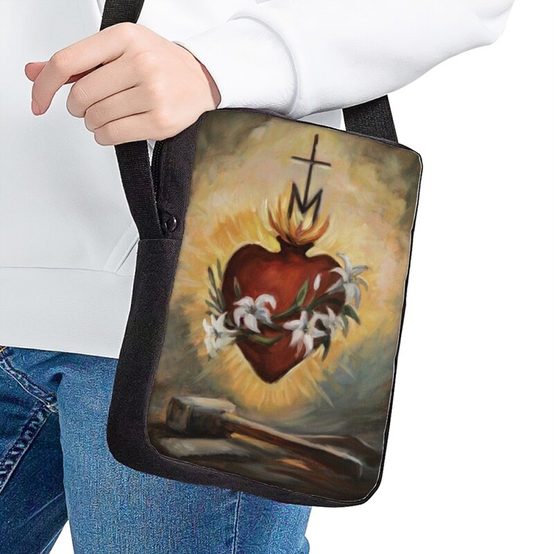Boże miłosne czerwone nadruk w kształcie serca torby Crossbody dla kobiet regulowane torebka na ramię na imprezę podróżne chrześcijańska damska torba posłaniec biblia