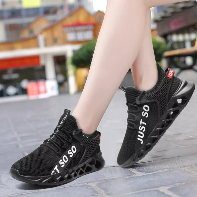 Fujeak-Zapatillas deportivas transpirables para hombre, calzado informal de talla grande, a la moda, ligeras, para correr