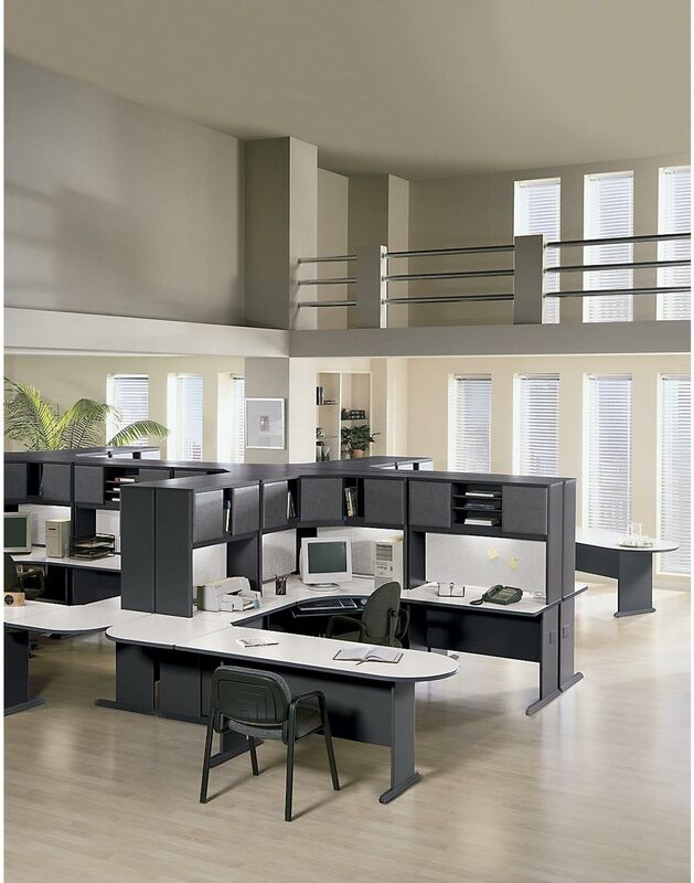 Bush Business Furniture Series Computer Desk, pequena mesa de escritório para casa ou profissional Workspace
