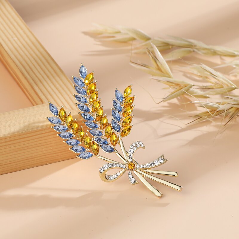 Fashion Women Jewelry Accessories Wholesale Three Head Wheat Brooch Ukraine Badge Shiny Rhinestone Lapel Pin For Luxury Clothing