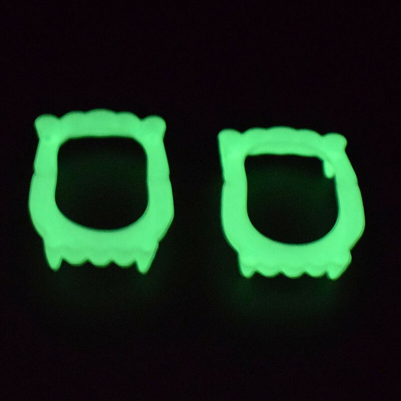 2pcs Devil Tooth Fangs Halloween Decorative Luminous Dentures Prank Funny Toys For Party Games 신기한용품 игрушки для детей грашки