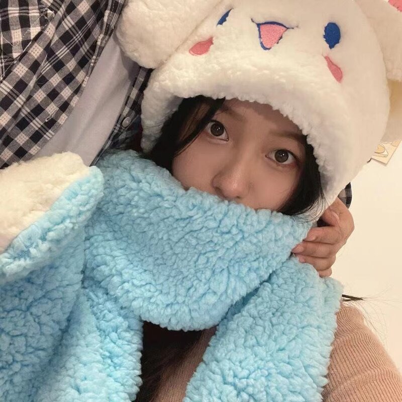 Kawaii Sanrioed Kuromi Cinnamoroll My Melody Sanrio น่ารักการ์ตูน Plush หมวกผ้าพันคอถุงมือสามที่ดีที่สุด Plush สำหรับฤดูหนาว