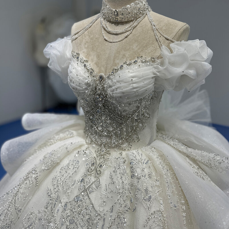 Elegante Beading vestido de casamento para noiva, colher vestido de casamento, Backless vestido de baile, XS029, fábrica atacado, 2024