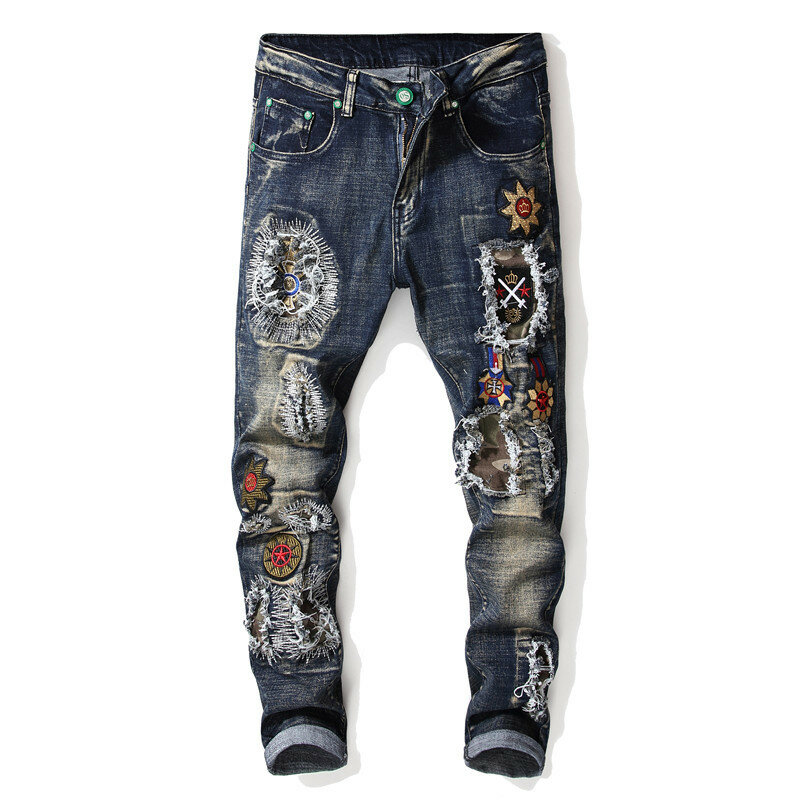 Jeans rasgado masculino com patches de crachá, calças elásticas angustiadas, patchwork, calças finas cônico, buracos