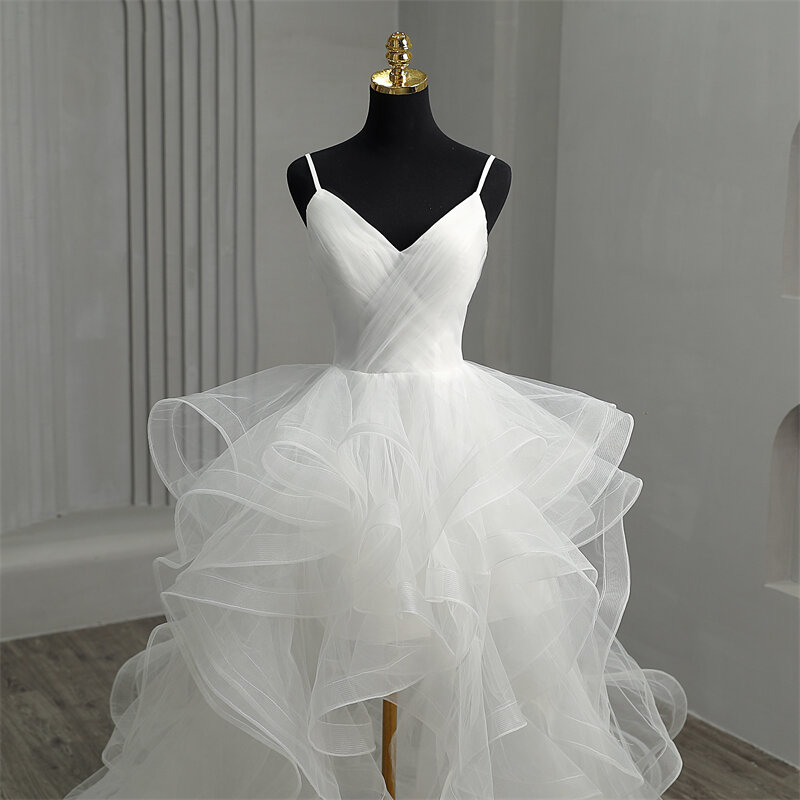 Gaun pernikahan putih Gotik panjang belakang pendek baru tali Spaghetti gaun pengantin rendah tinggi leher V dalam warna kustom